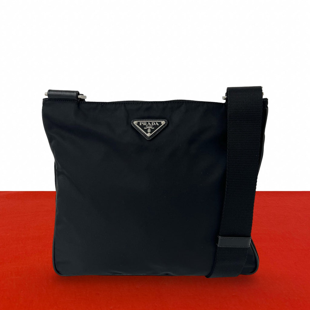 限界値下‼️【お勧めアイテム‼️】プラダ　ショルダーバッグ　黒 PRADA プラダ ショルダーバッグ – Trip