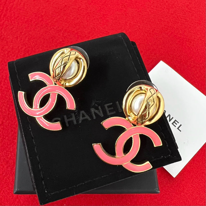 ピアス シャネル