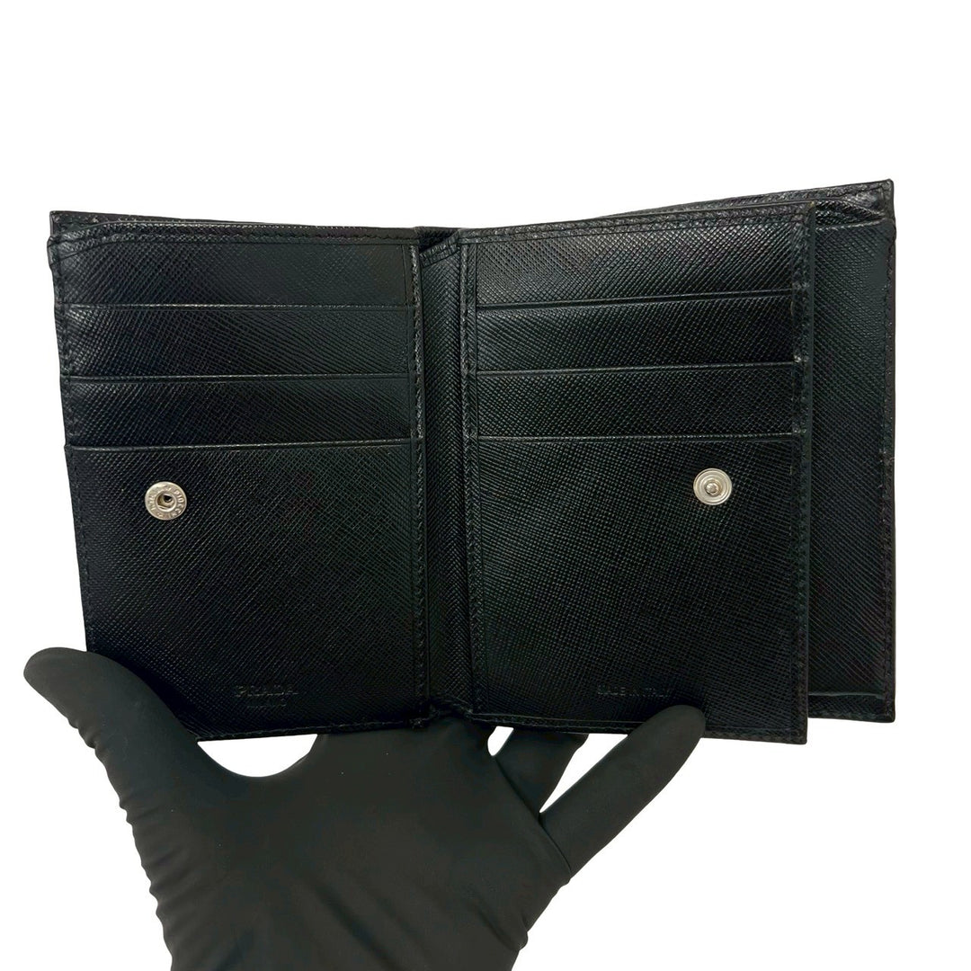 bifold wallet prada