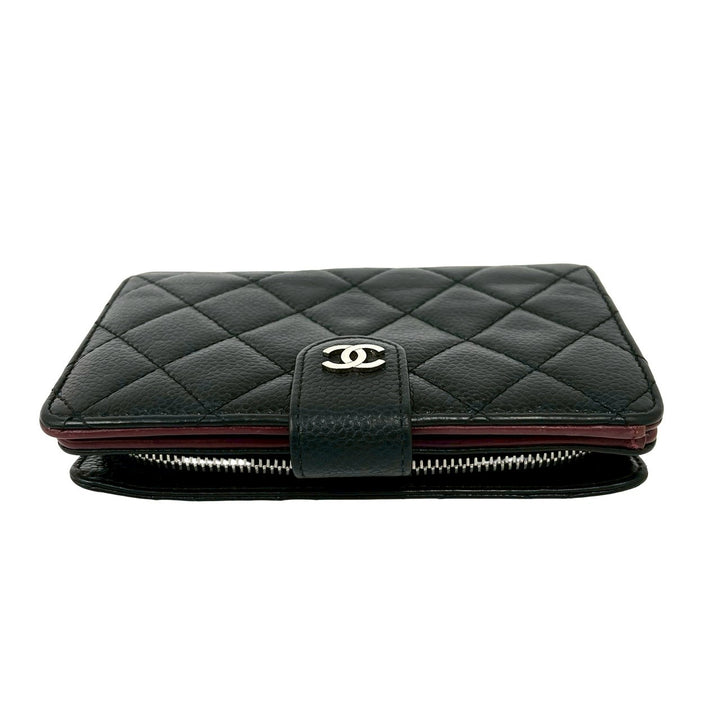 bifold wallet chanel