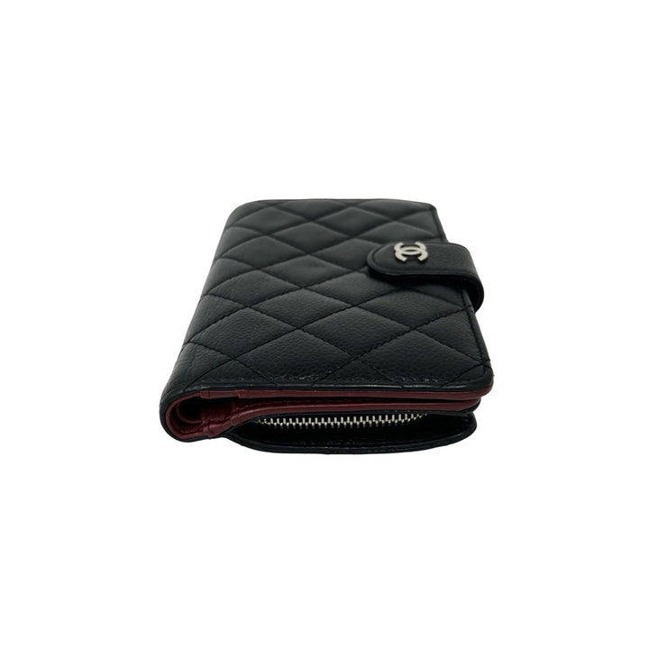 bifold wallet chanel
