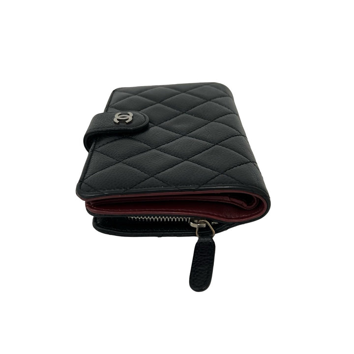 bifold wallet chanel