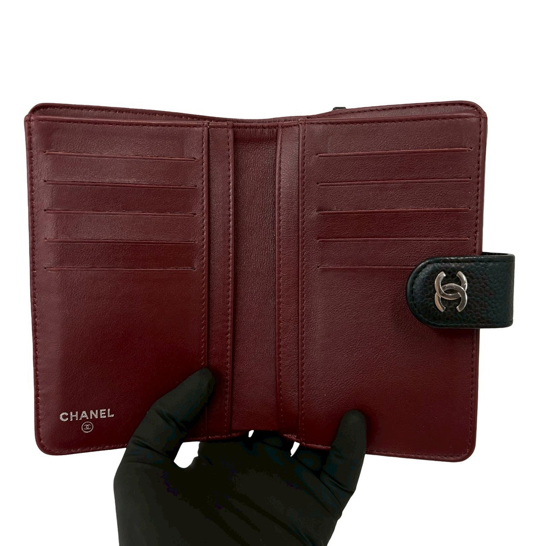 bifold wallet chanel