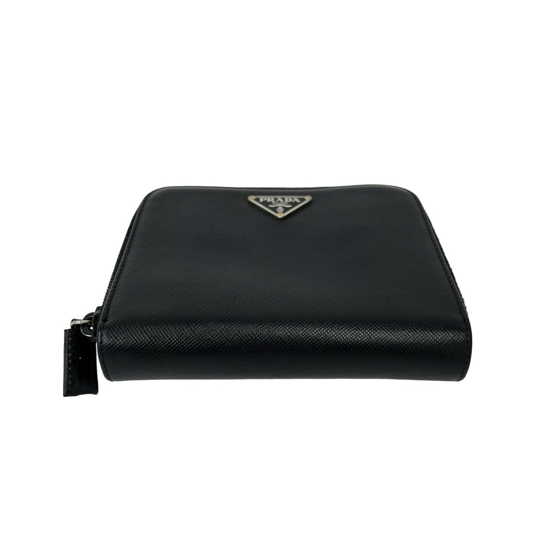 bifold wallet prada