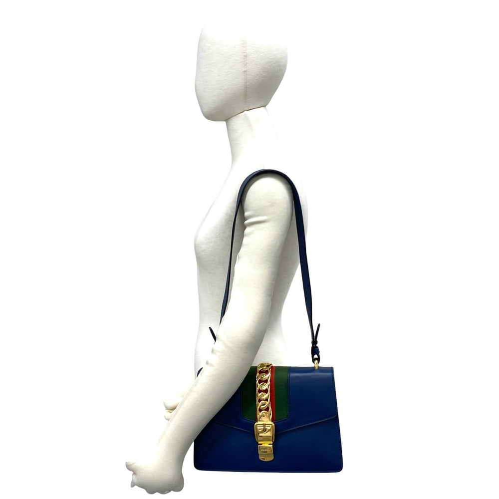 ショルダーバッグ グッチ シルヴィ