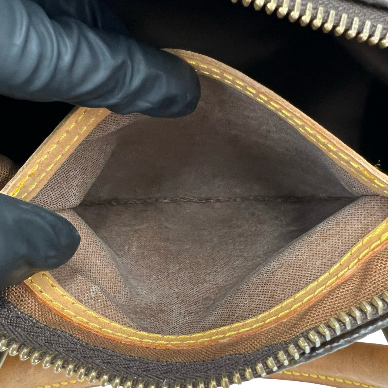 LOUIS VUITTON ルイヴィトン (Vintage) スピーディ 30 ハンドバッグ – Trip
