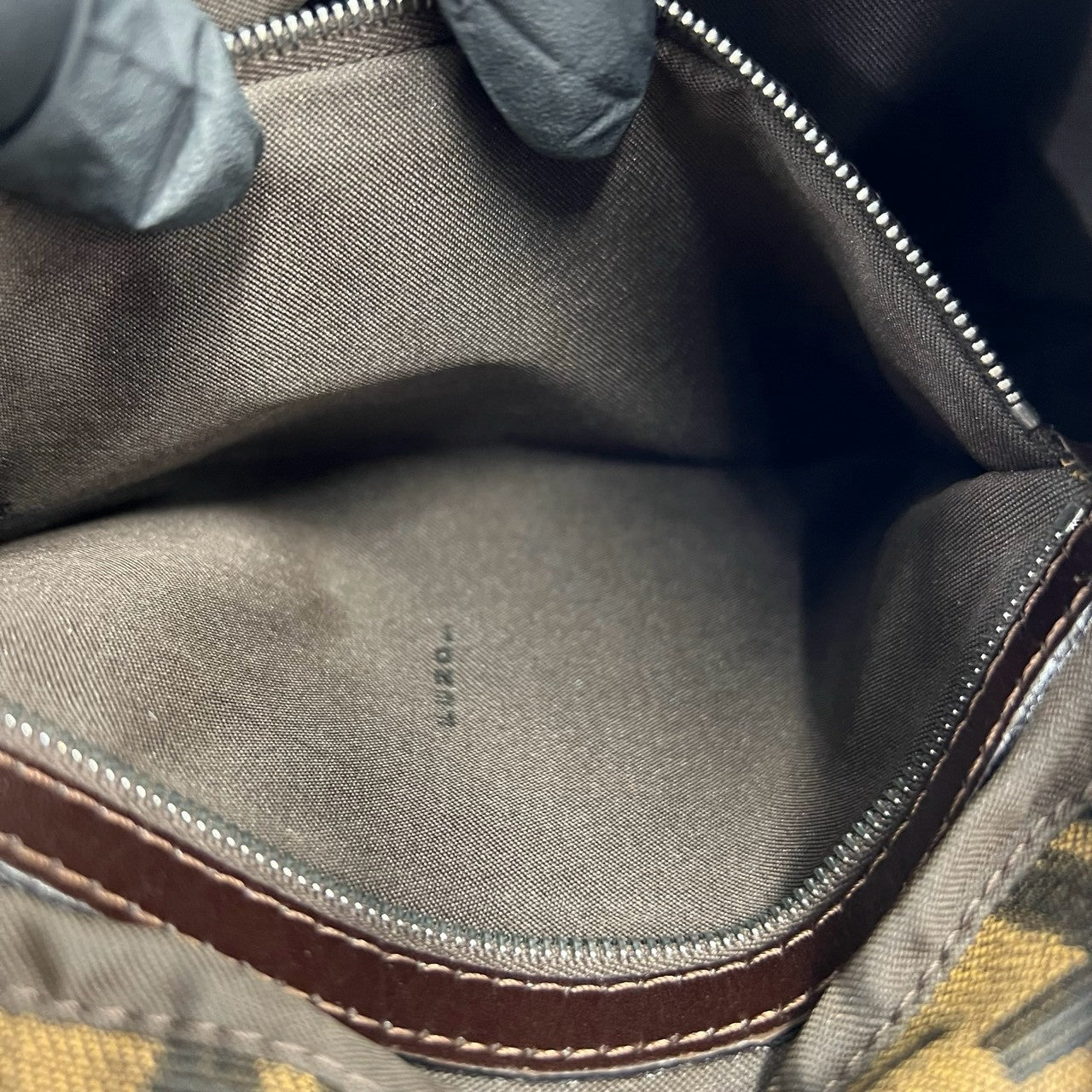 FENDI フェンディ ショルダーバッグ – Trip