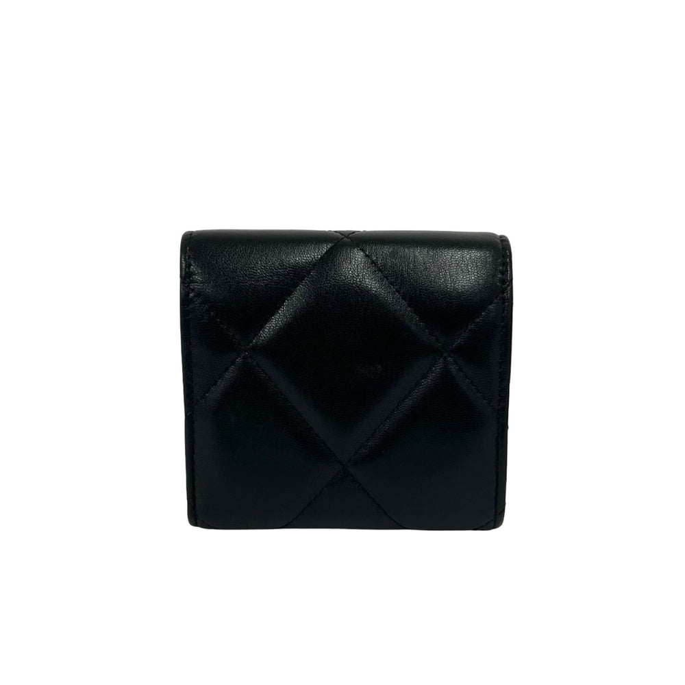 trifold wallet chanel