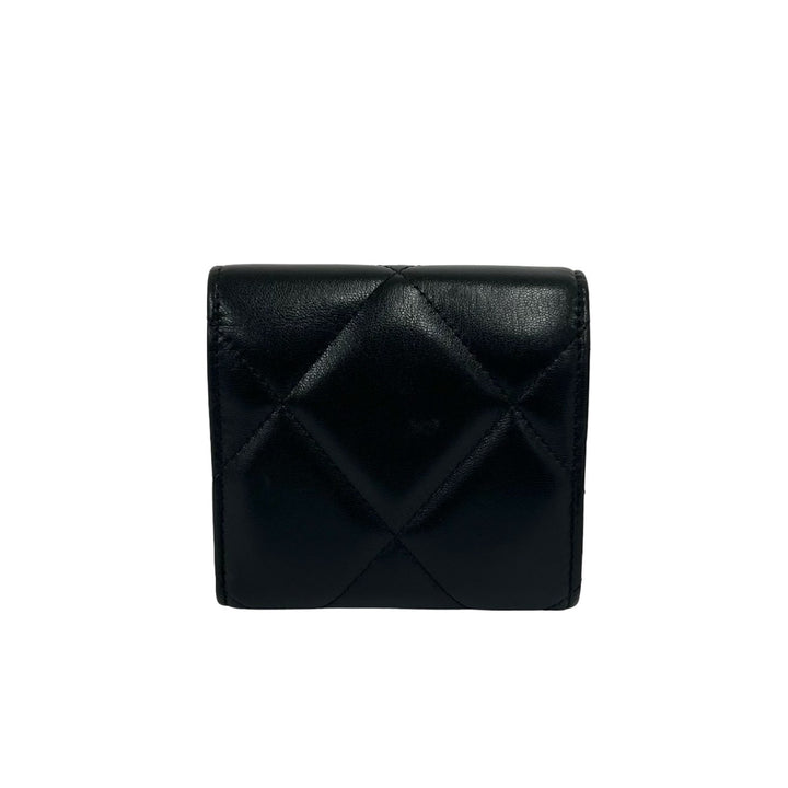 trifold wallet chanel