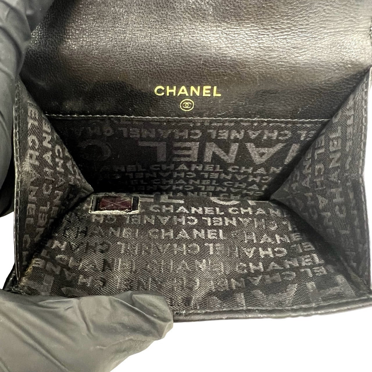 CHANEL シャネル 二つ折り財布 – Trip