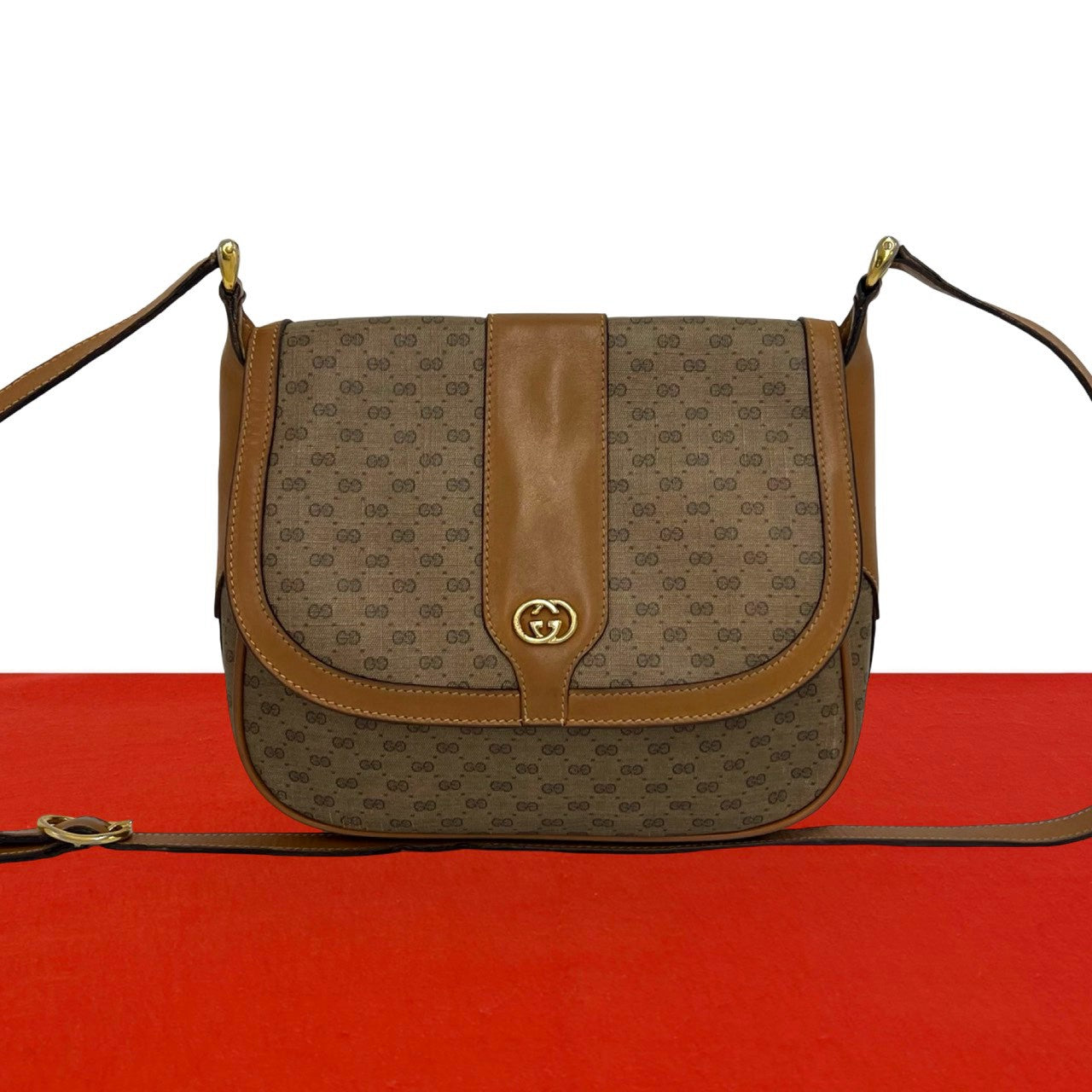 グッチ　GUCCI　ショルダーバック GUCCI グッチ (Vintage) ショルダーバッグ – Trip