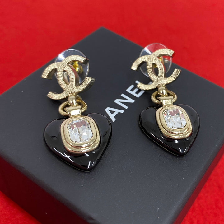 ピアス シャネル