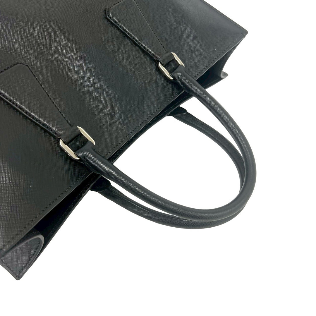 handbag prada