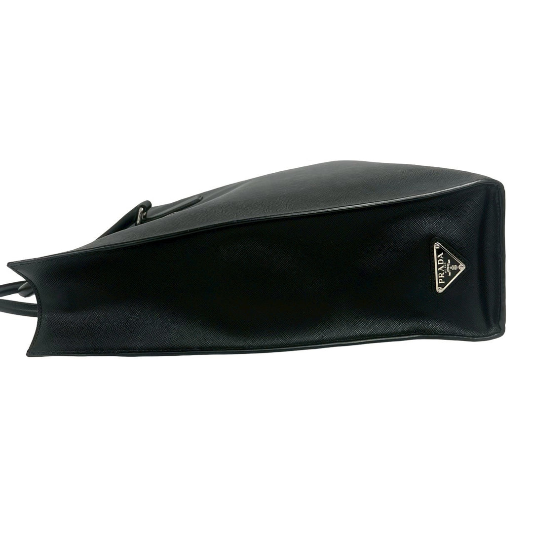 handbag prada