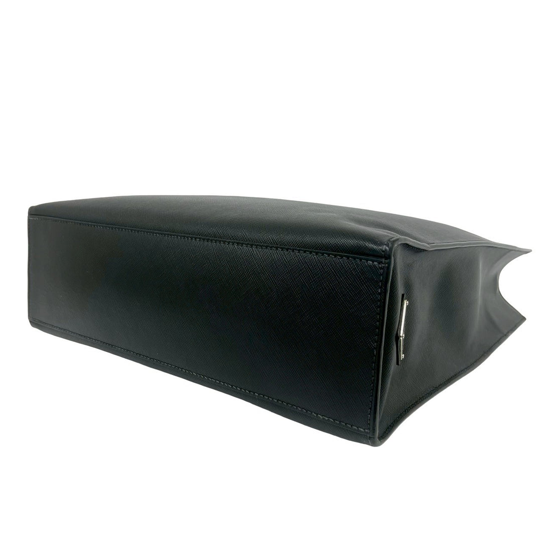 handbag prada