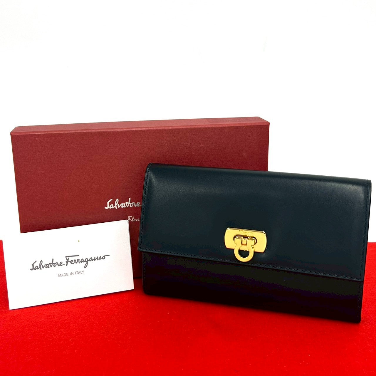 Salvatore Ferragamo フェラガモ サルヴァトーレフェラガモ