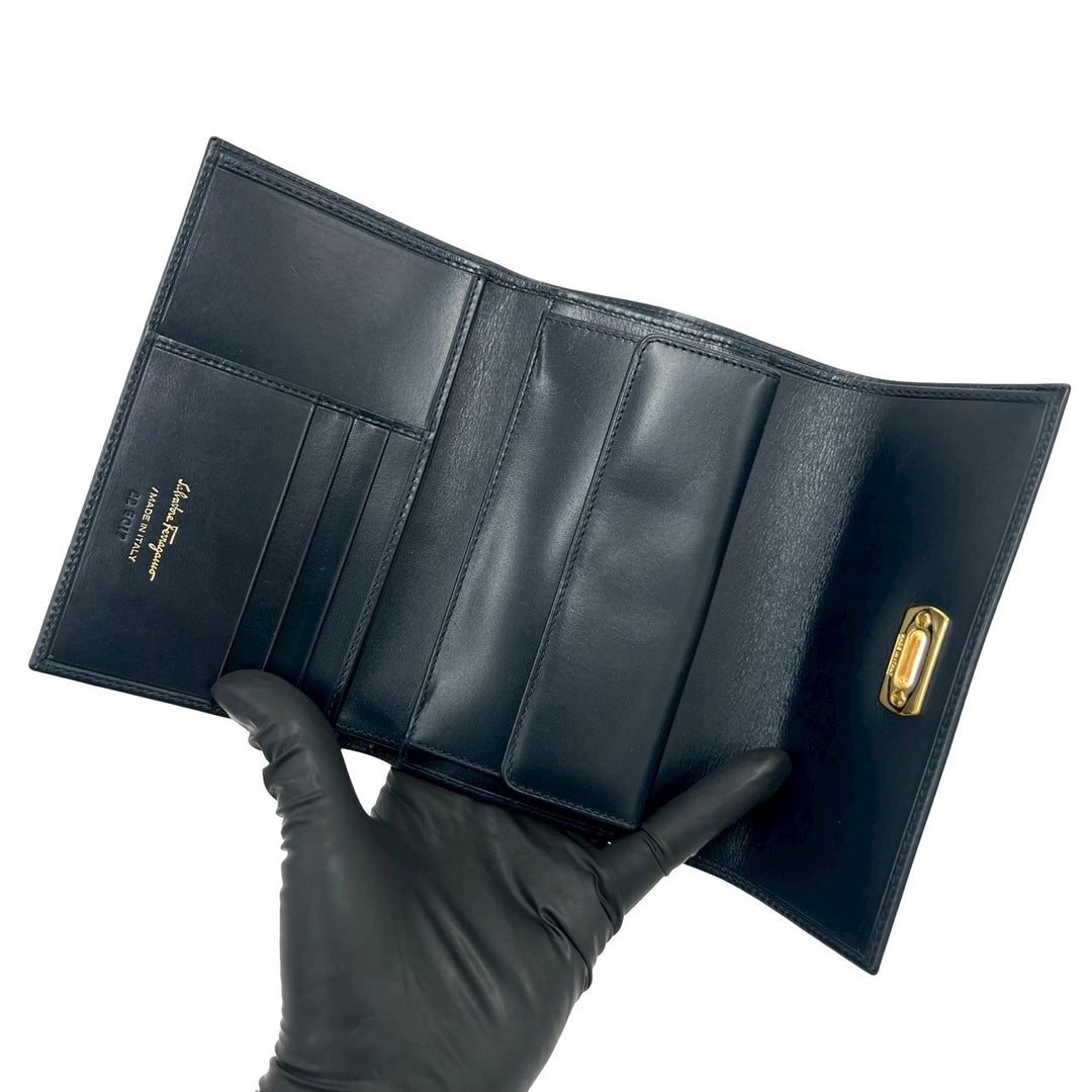 trifold wallet salvatore ferragamo