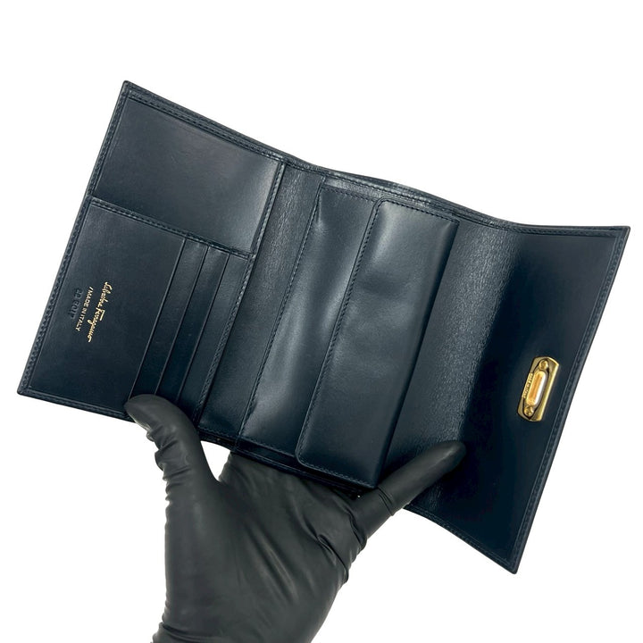trifold wallet salvatore ferragamo