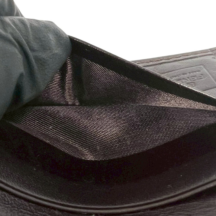 二つ折り財布 フェンディ