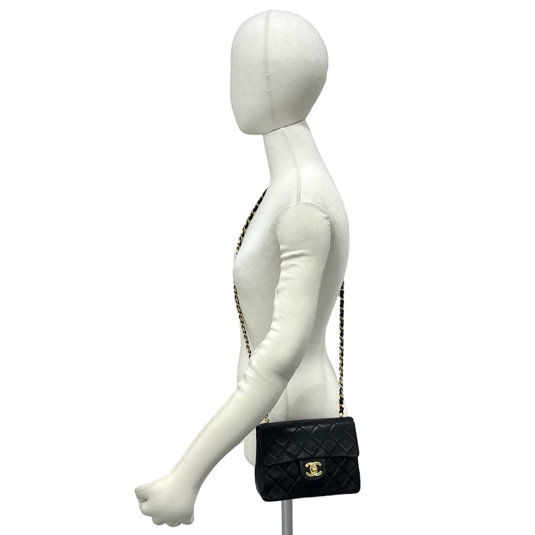 ショルダーバッグ シャネル