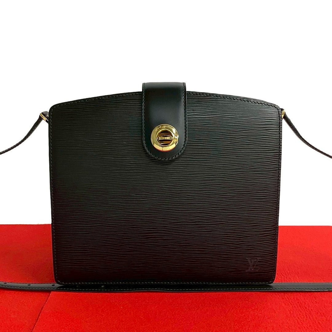 ショルダーバッグ ルイヴィトン カプチン