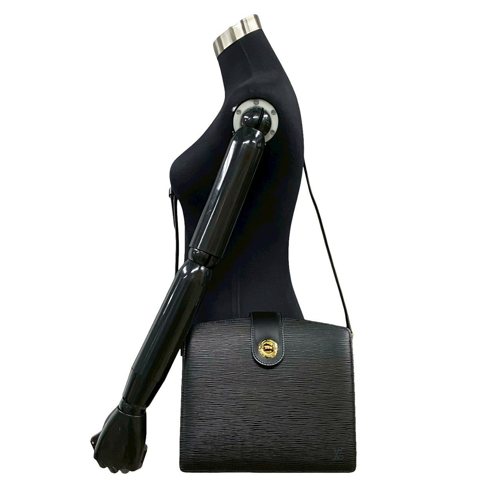 ショルダーバッグ ルイヴィトン カプチン