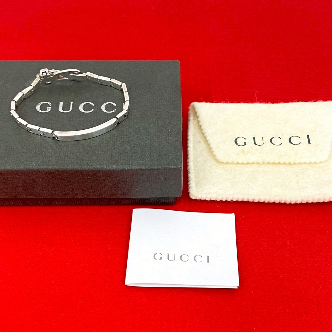 blurRubbinggucci