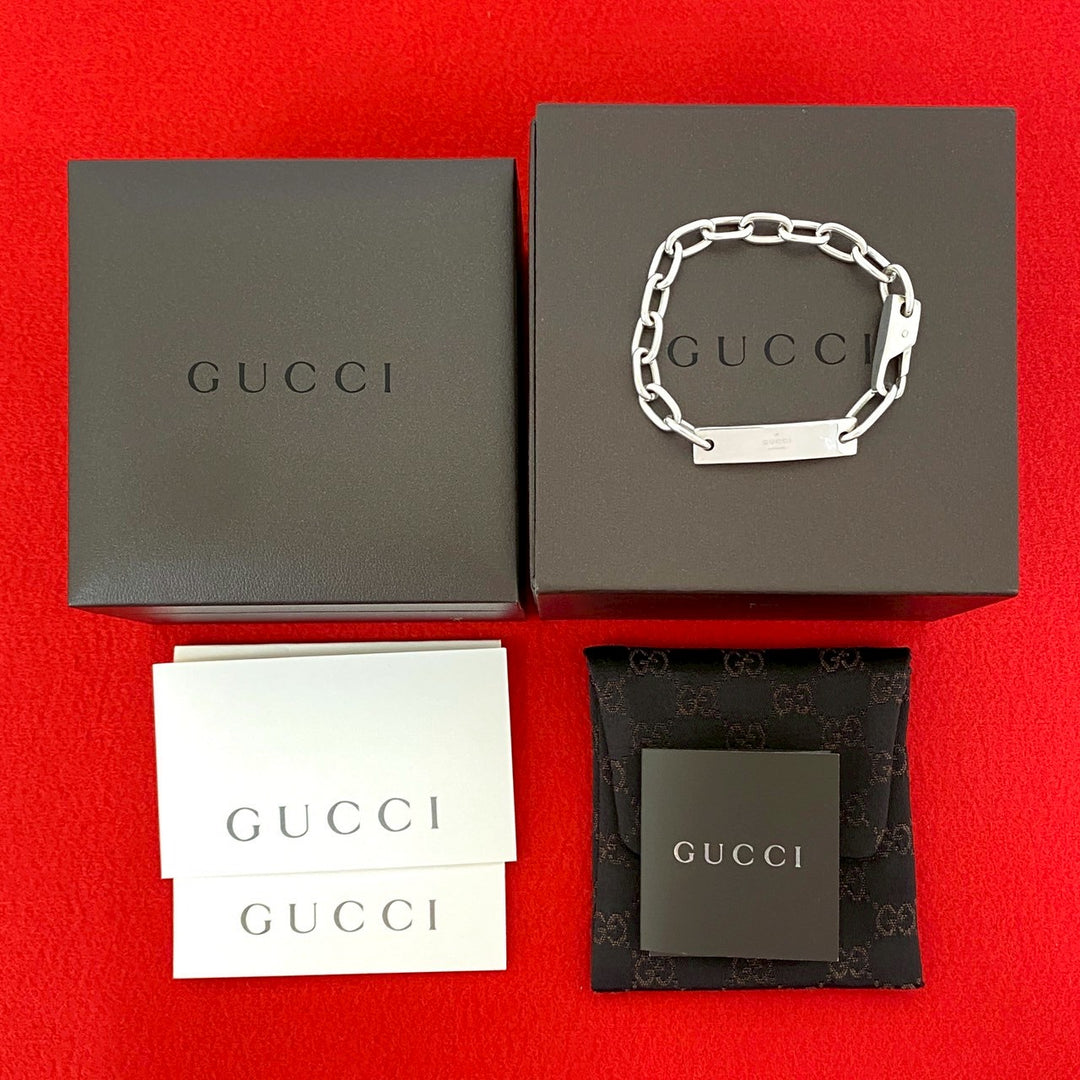 blurRubbinggucci