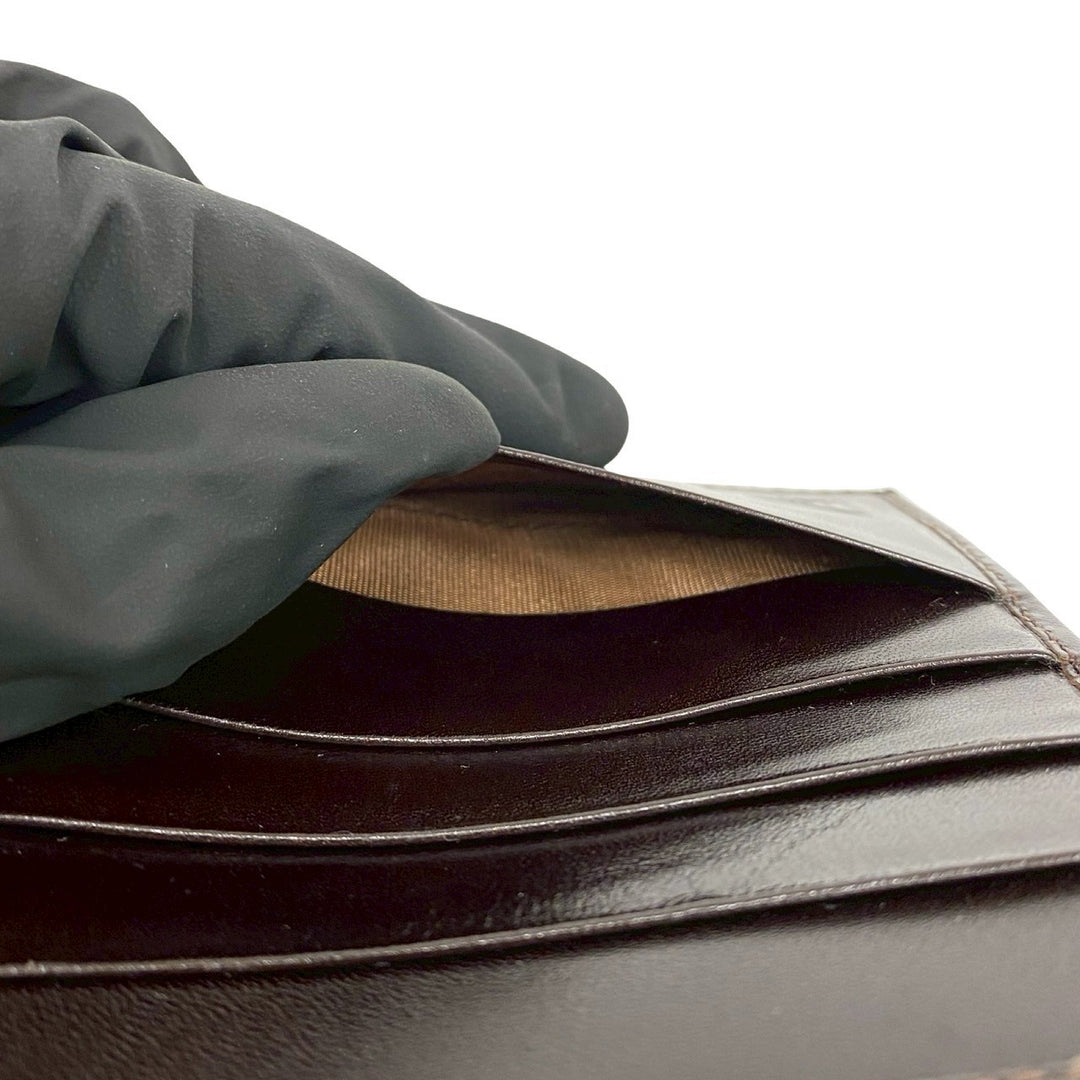 二つ折り財布 フェンディ