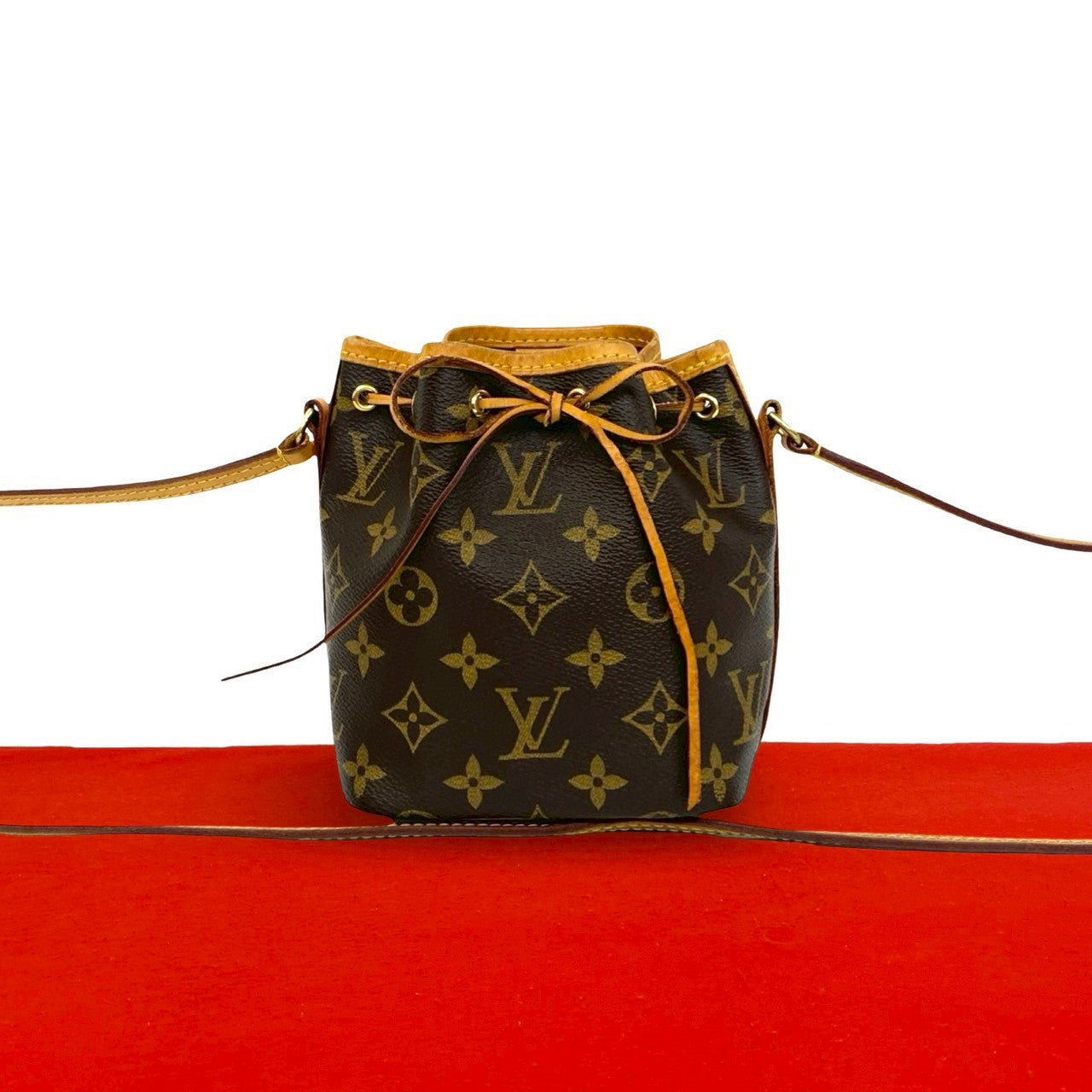 VUITTON ヴィトン　ショルダーバッグ　ノエ LOUIS VUITTON ルイヴィトン ナノ ノエ ショルダーバッグ – Trip
