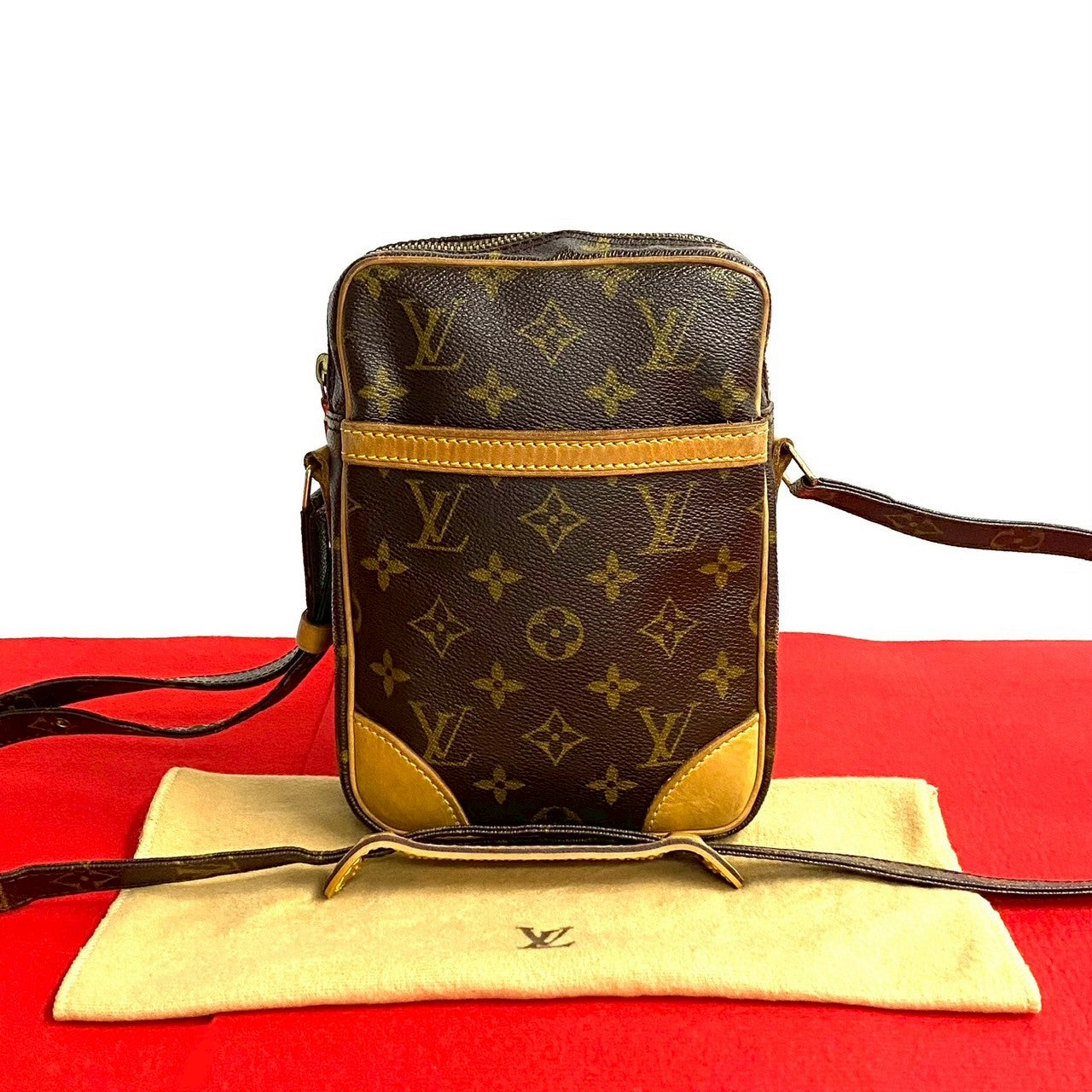 ルイ・ヴィトン LOUIS VUITTON ダヌーブ ショルダーバッグ LOUIS