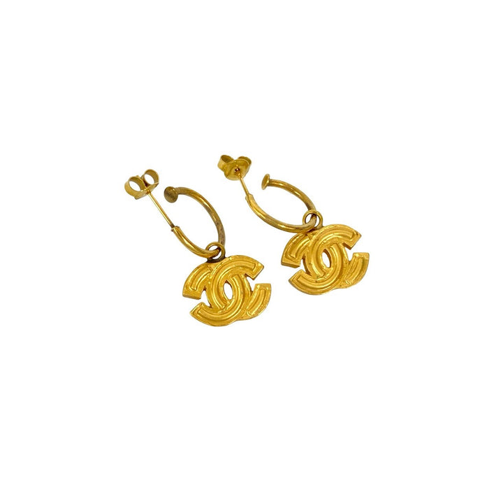 ピアス シャネル