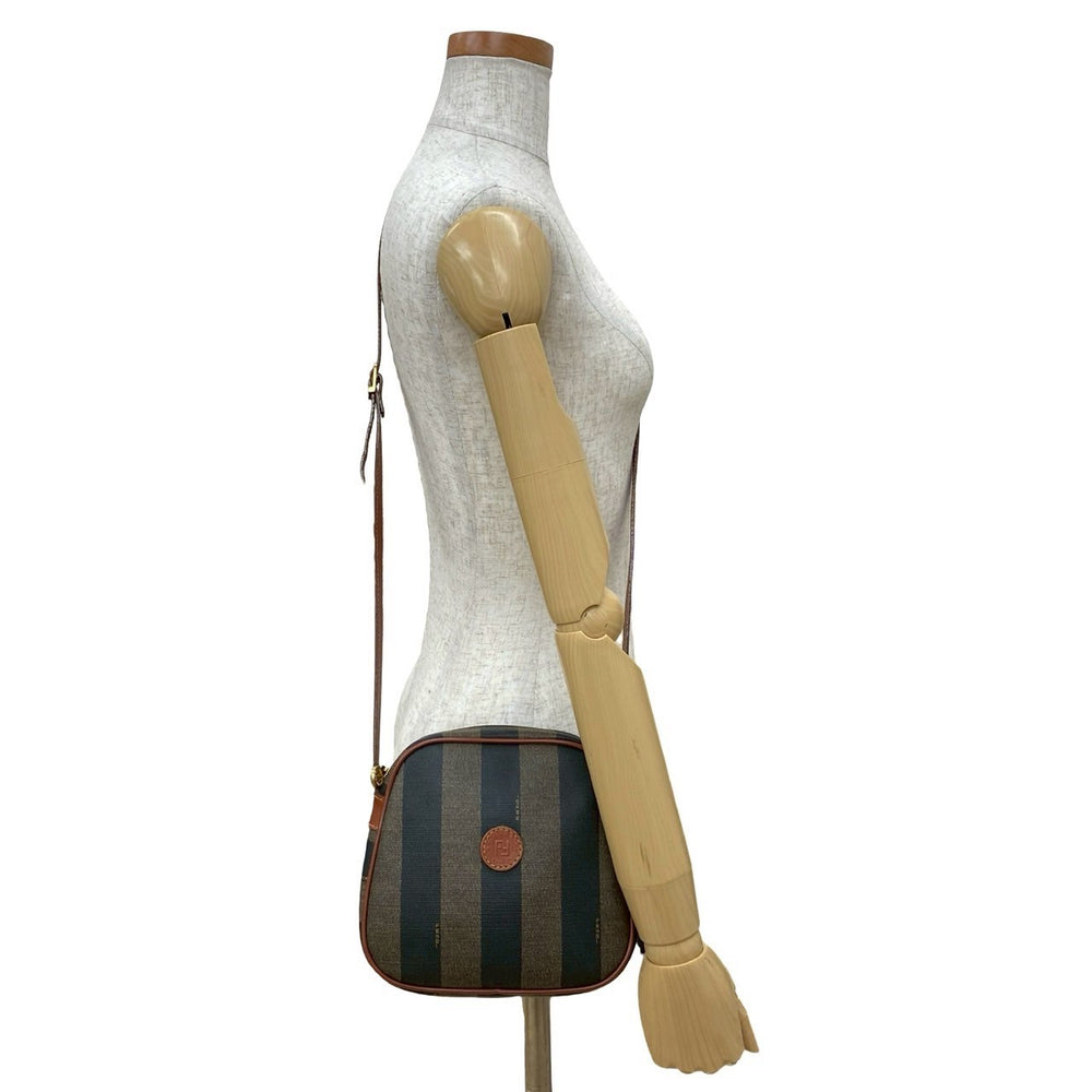 ショルダーバッグ フェンディ