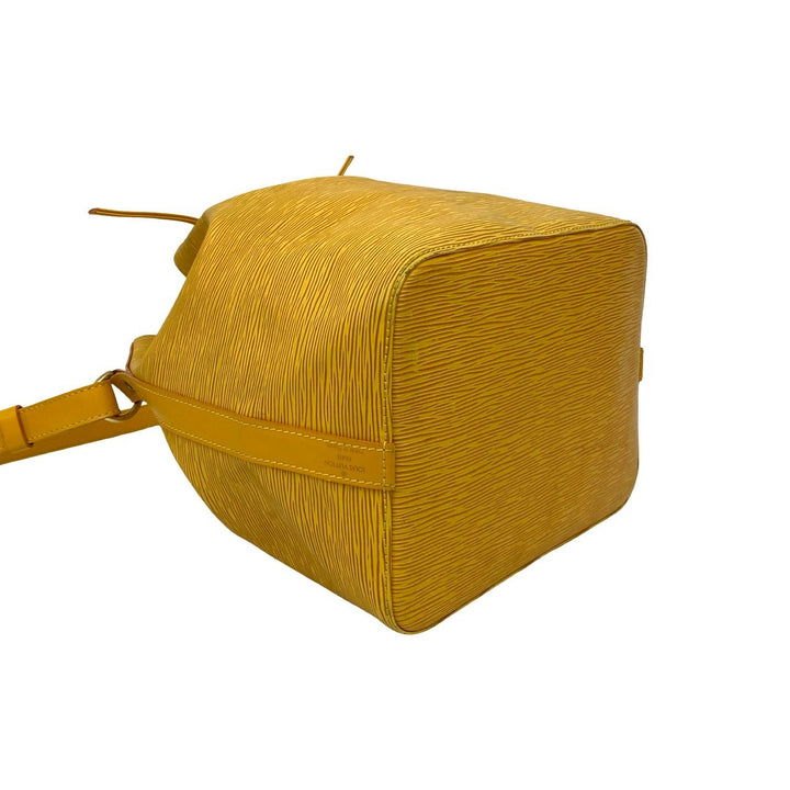 ショルダーバッグ ルイヴィトン プチノエ