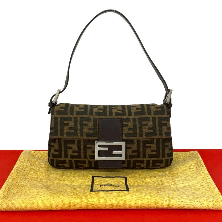 ショルダーバッグ フェンディ マンマバケット