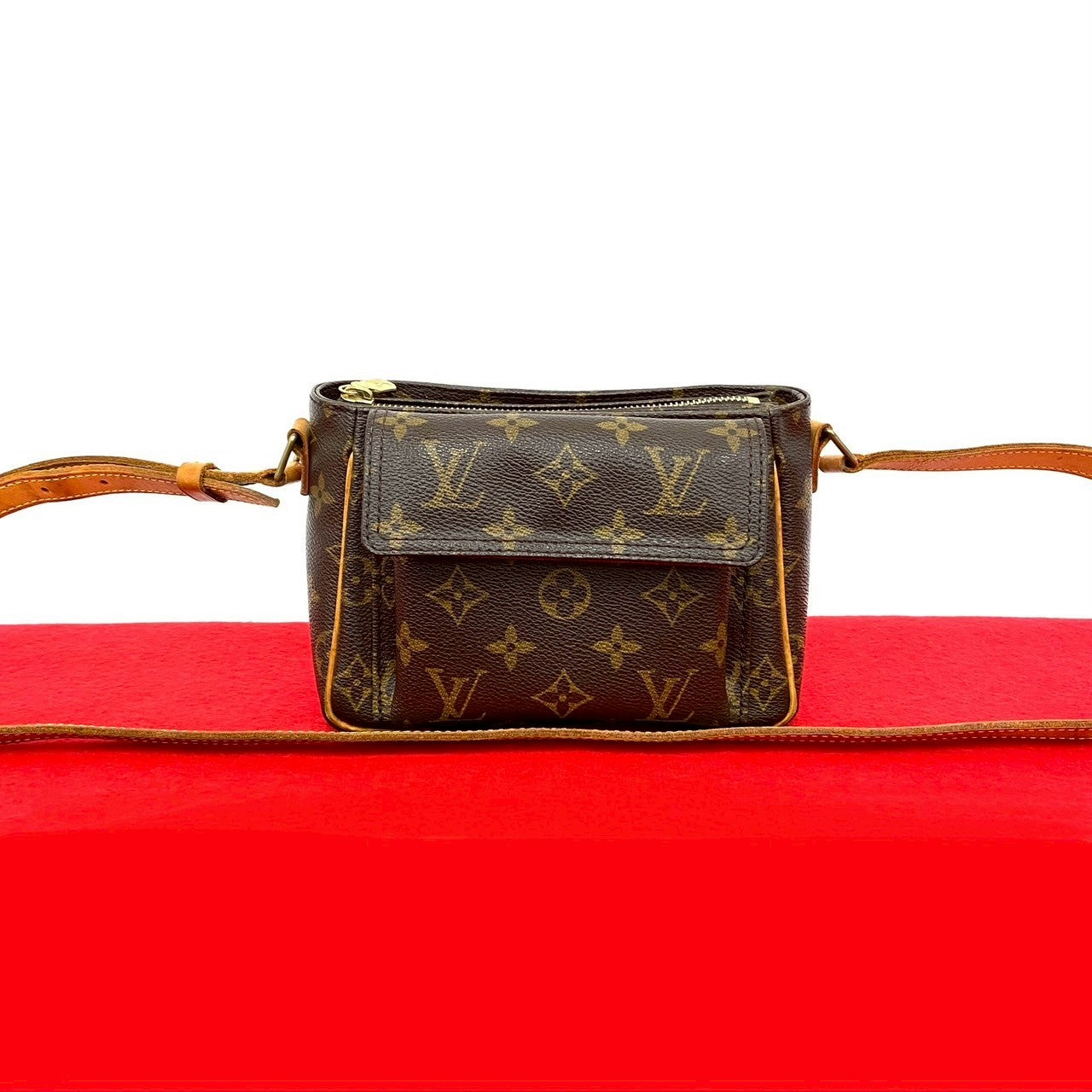LOUIS VUITTON ルイヴィトン (Vintage) ヴィヴァシテ PM ショルダー