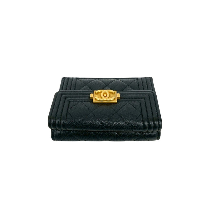 trifold wallet chanel