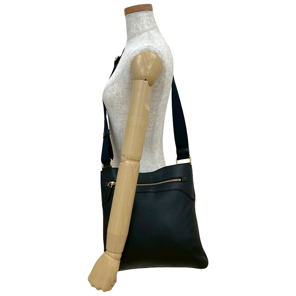 ショルダーバッグ プラダ