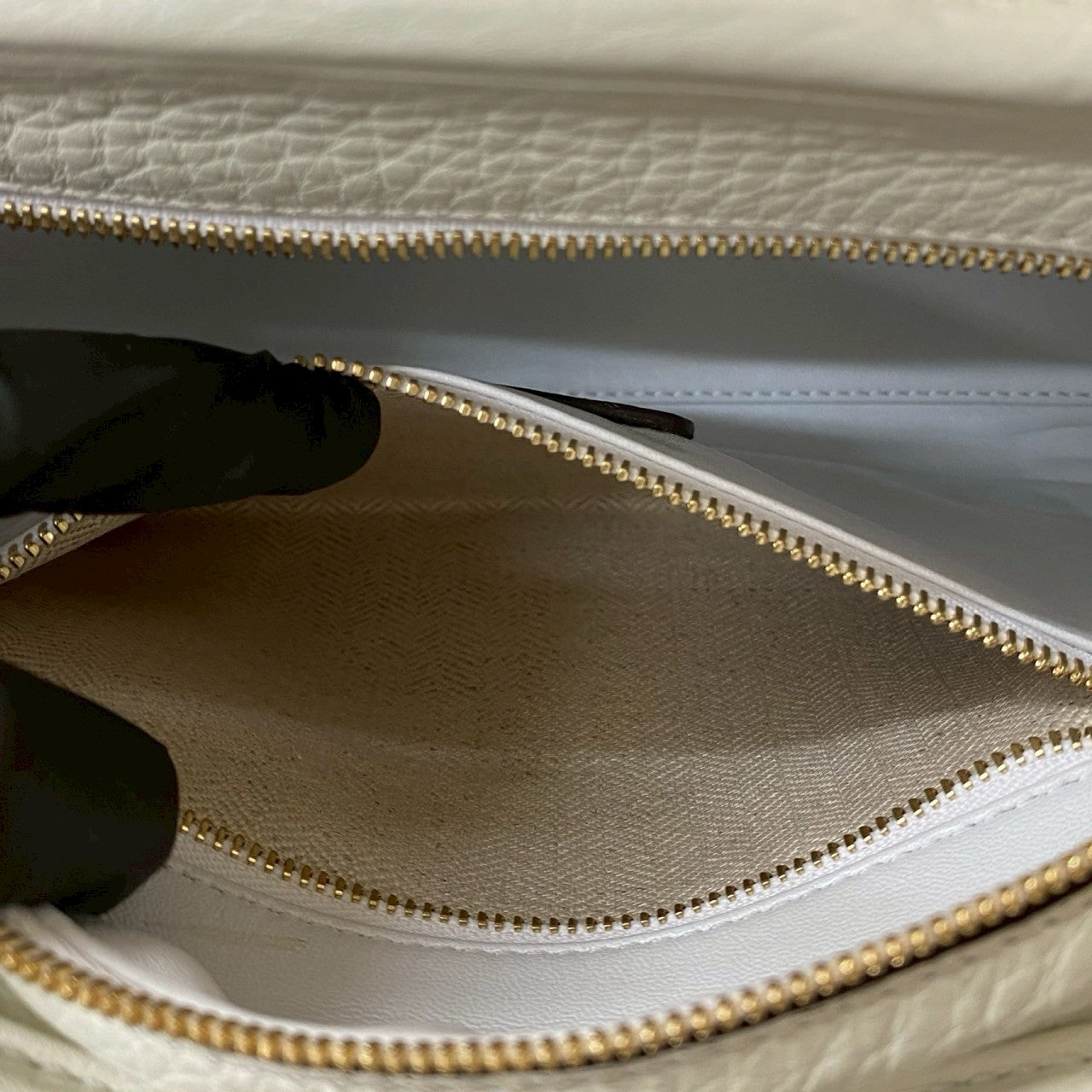 LOEWE アマソナ 23 – Trip