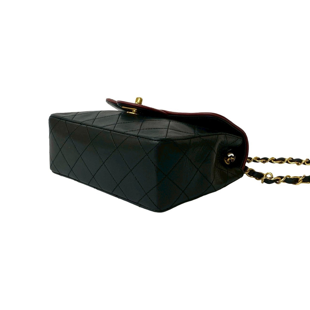 ショルダーバッグ シャネル