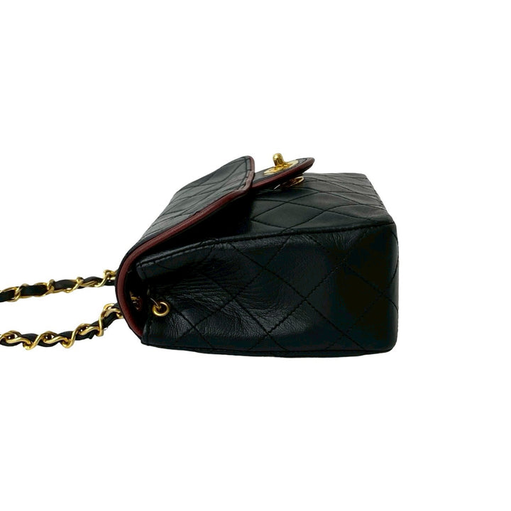 ショルダーバッグ シャネル