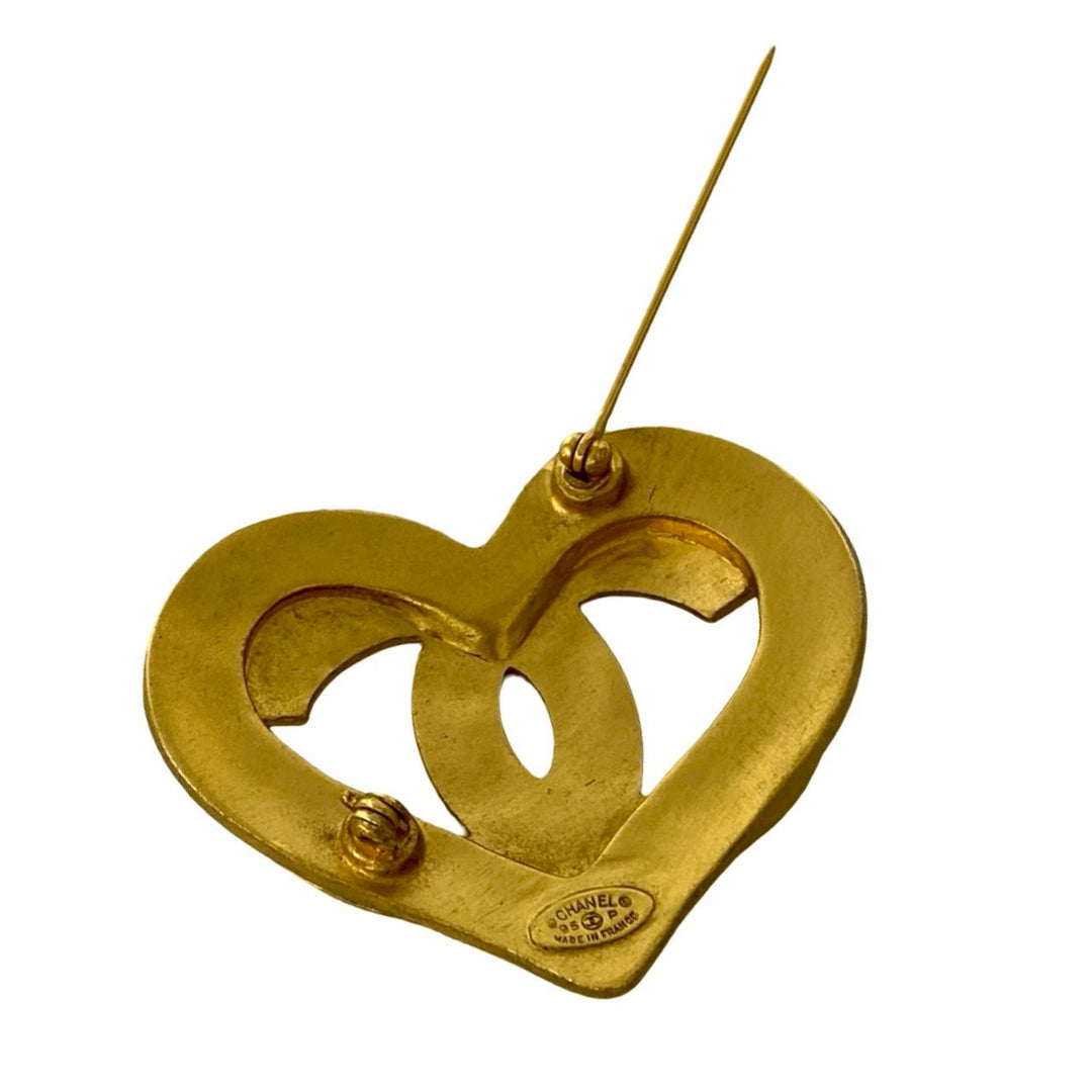 brooch chanel