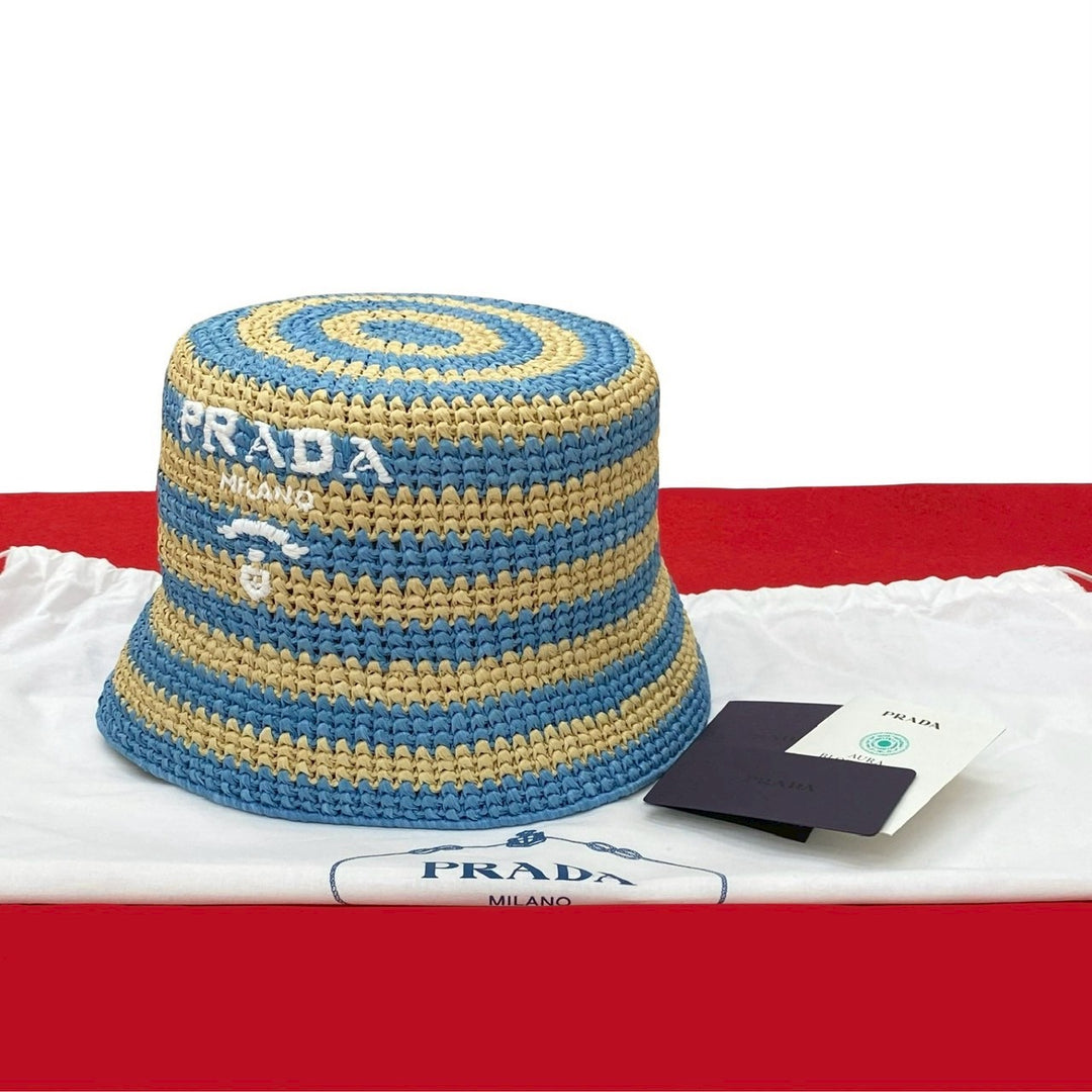 hat prada