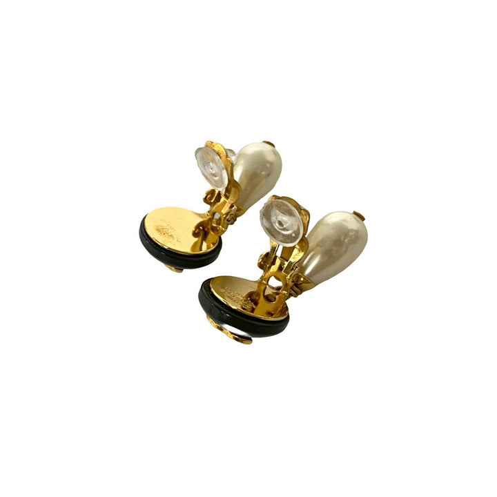 earrings chanel