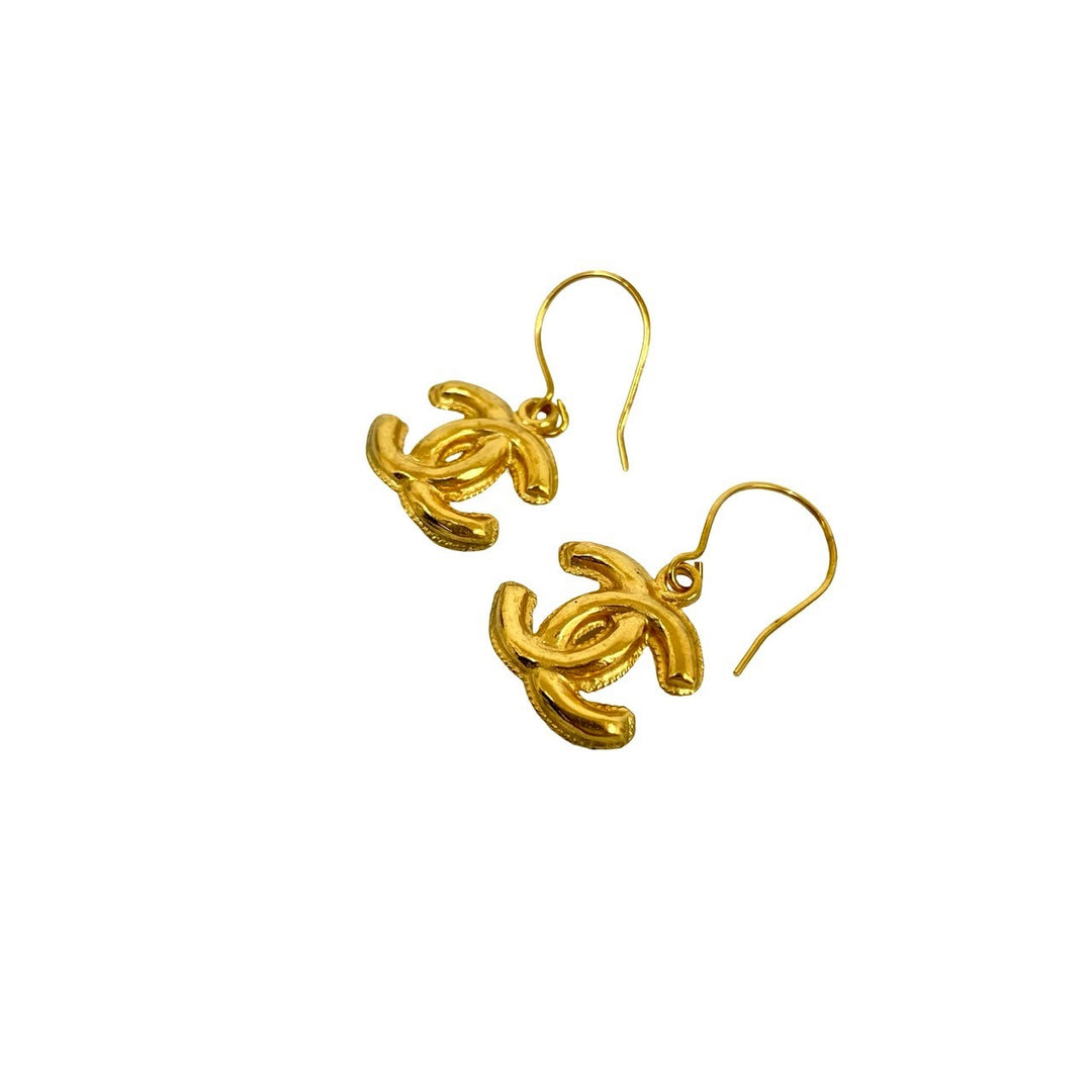 ピアス シャネル