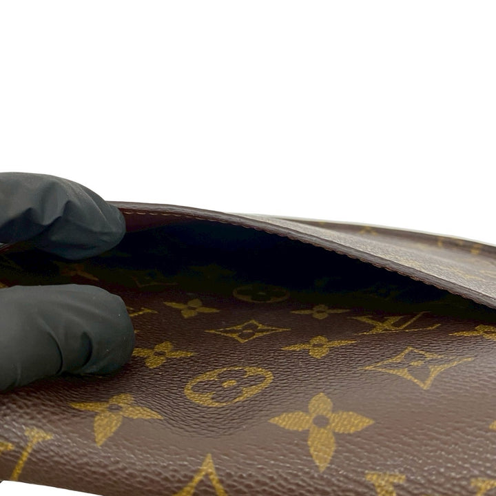 Shoulder bag Louis Vuitton Saint Cloud MM