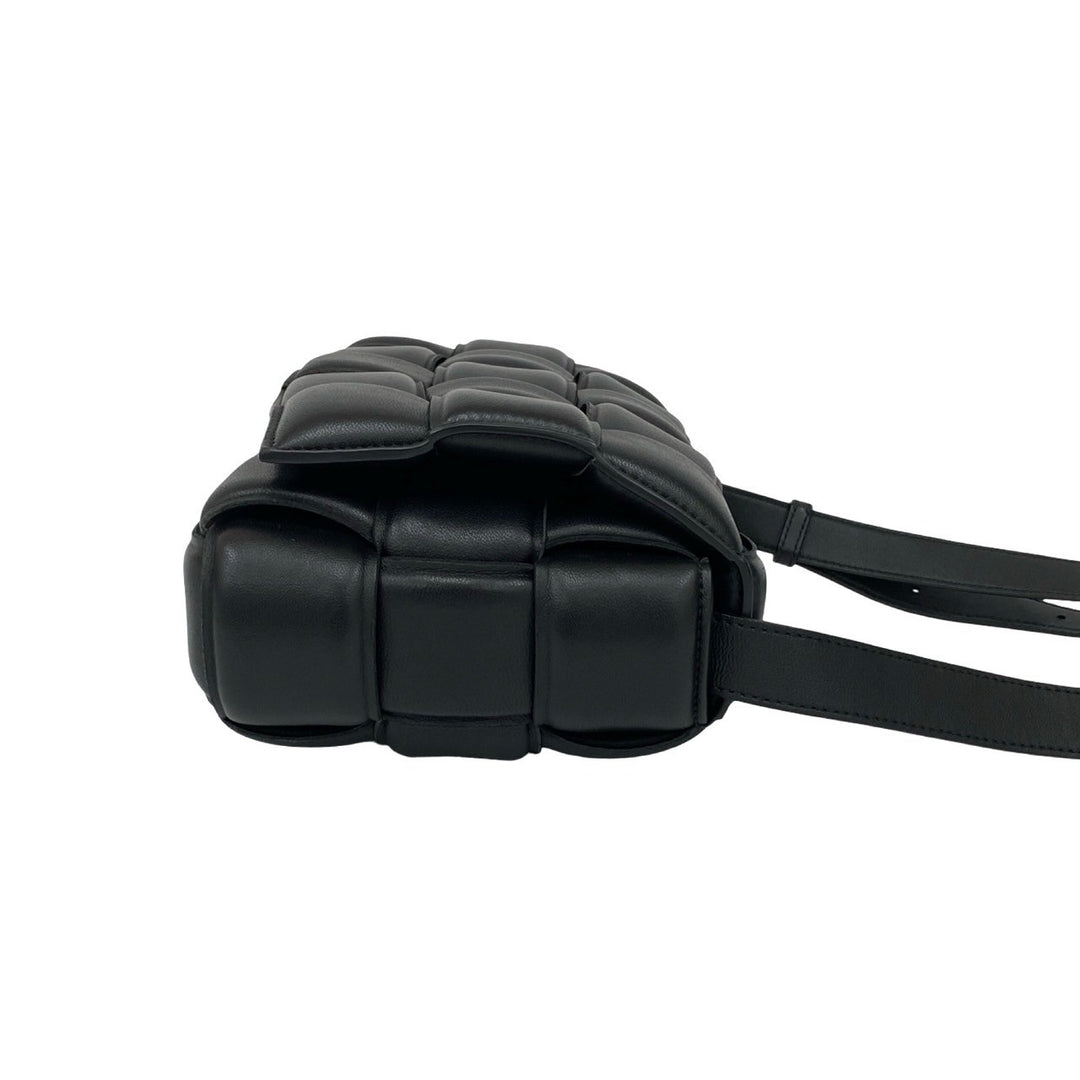 ショルダーバッグ ボッテガヴェネタ パデッドカセット