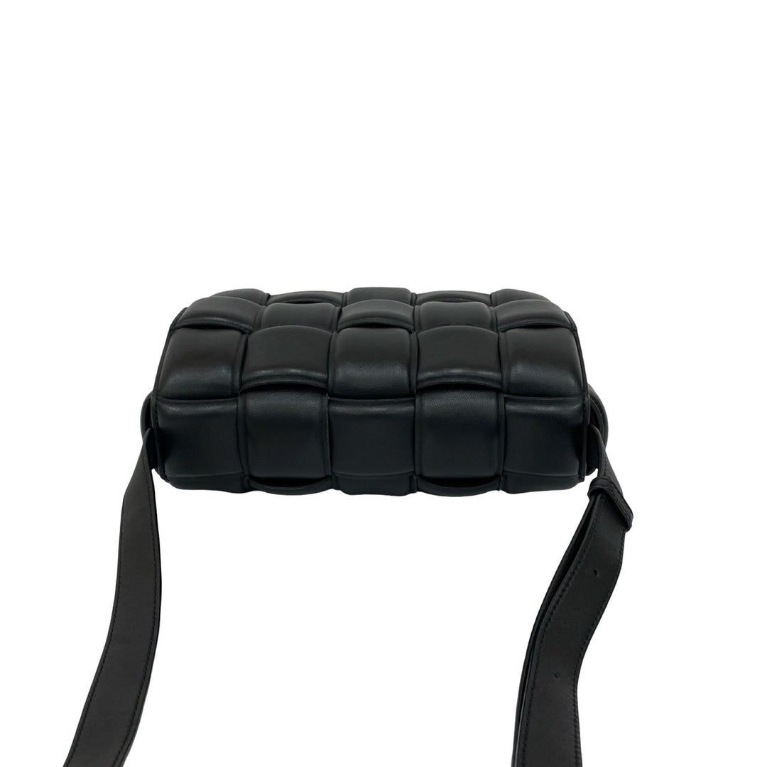 ショルダーバッグ ボッテガヴェネタ パデッドカセット