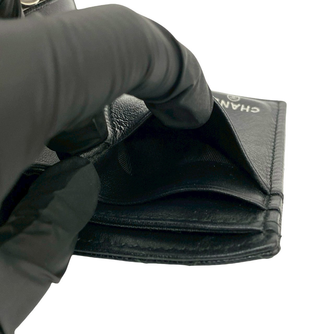 CHANEL シャネル ボーイシャネル 三つ折り財布 – Trip