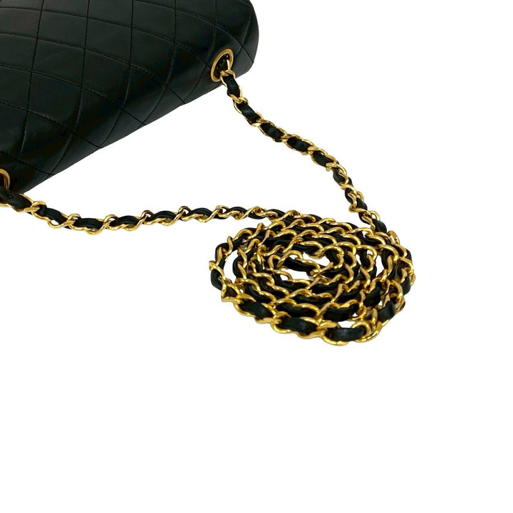 ショルダーバッグ シャネル